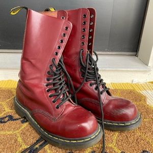 Dr Martens Cherry Red 14eyelet